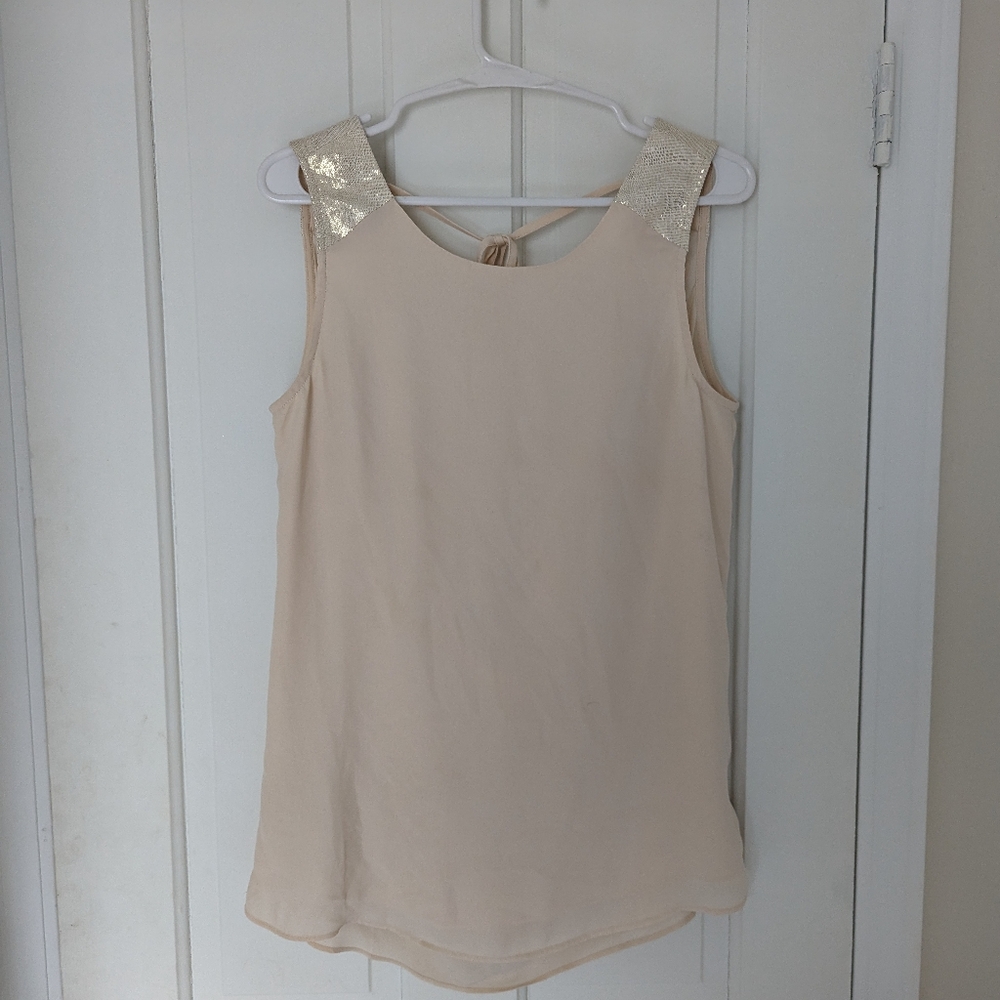 Cream tank with scoop back